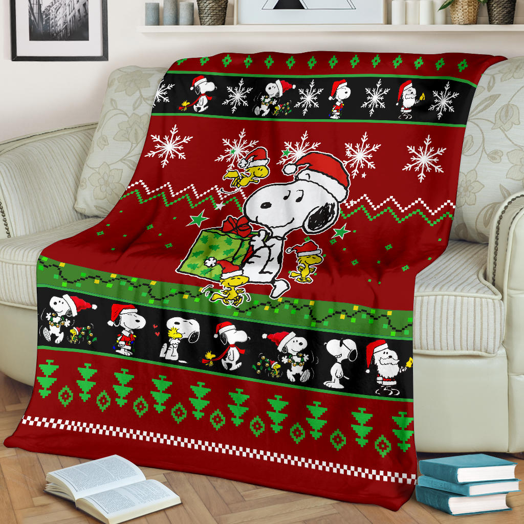 Red Snoopy Christmas Blanket Amazing Gift Idea